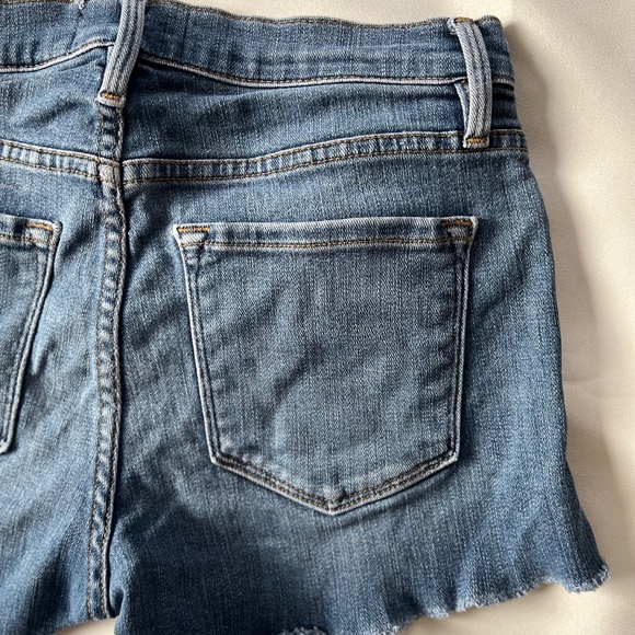 FRAME Le Cutoff Shorts Denim Cut Off Shorts Low Rise Light Mid-Wash Blue Size 24 - Picture 5 of 6